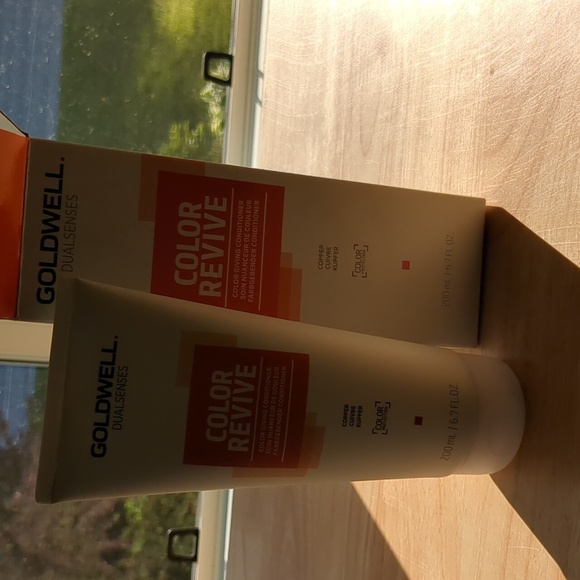 BNIB Goldwell Dualsenses Color Revive Conditioner - Copper - Picture 7 of 11